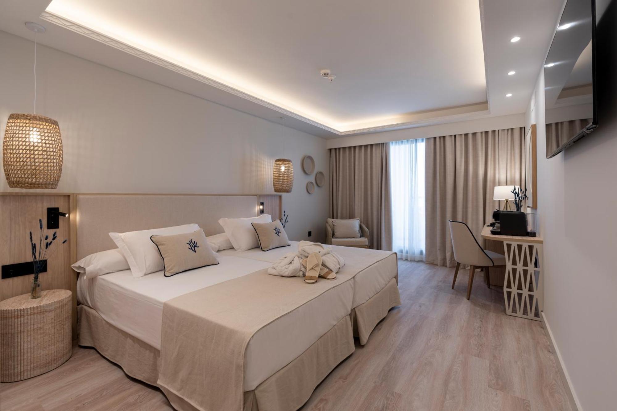 Pontiana Thalasso Hotel โอโรเปซาเดลมาร์ ภายนอก รูปภาพ
